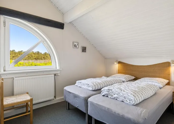 Gaelle - 2-3km From The Sea By Interhome